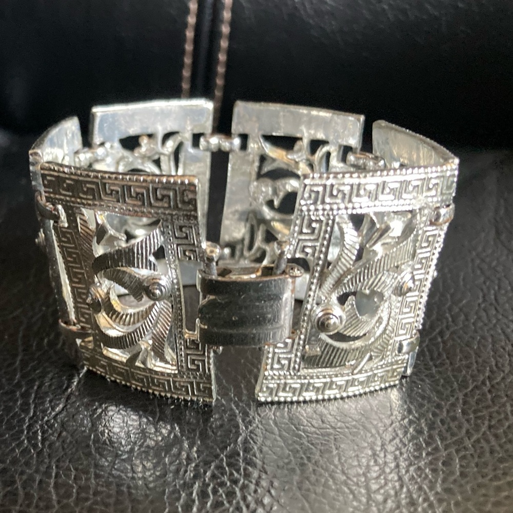 Silver-Tone Ornate Rectangular Hinged Floral Desi… - image 5